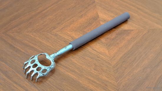 Приспособление телескопическое для снижения дискомфорта последствий зуда в труднодоступных фрагментах тела BEAR CLAW!