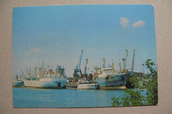 Мельниченко Н.(фото), Калининград. Морской рыбный порт; 1984, чистая.