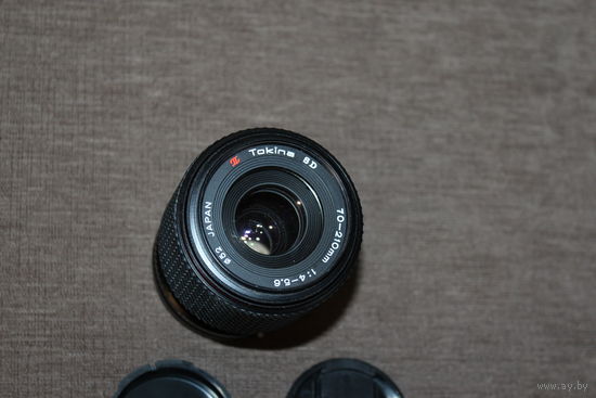 Объектив "Tokina 70-210 мм", оптика без дефектов.