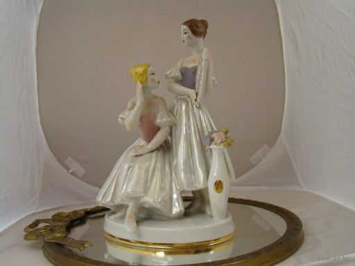 Статуэтка "Балерины с зеркалом, Перед выступлением"