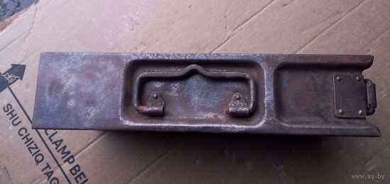 Ящик для пулеметной ленты. Металл.