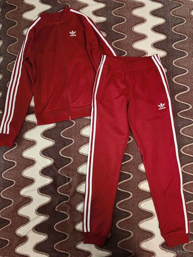 Красный спортивный костюм Adidas