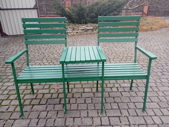 Редкая удобная скамейка садовая со столиком