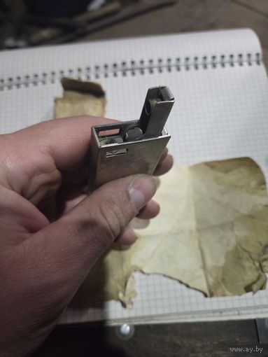 Винтажная зажигалка