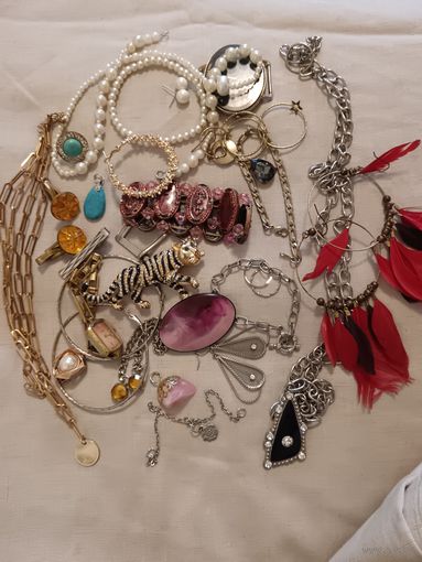 Лот. Бижутерии