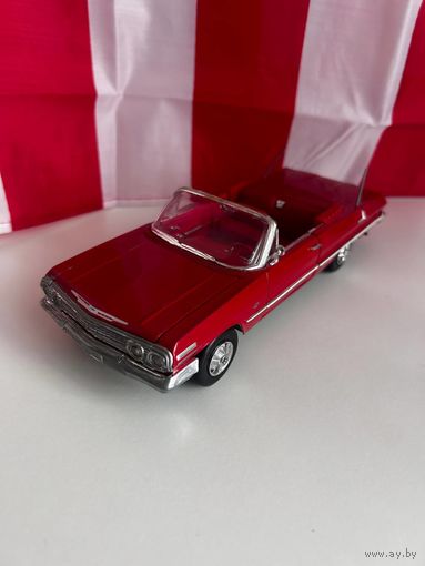 Машинка модель welly impala 1:24