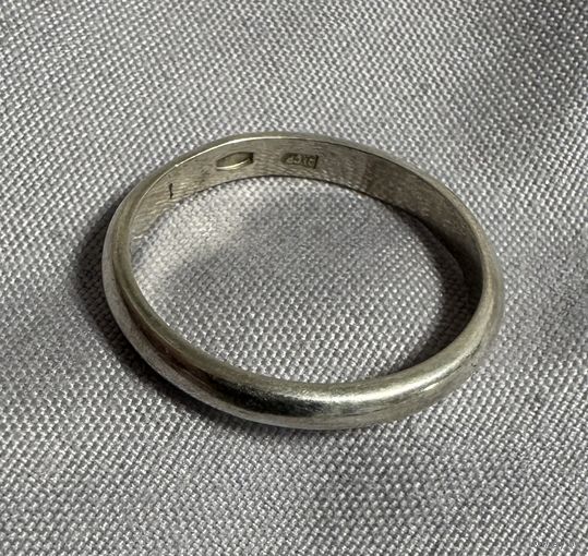 Кольцо серебряное 925 пробы. 44