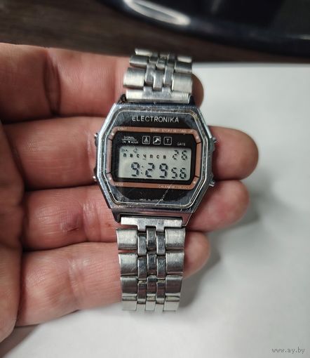 Часы ELECTRONIKA, без МЦ!!