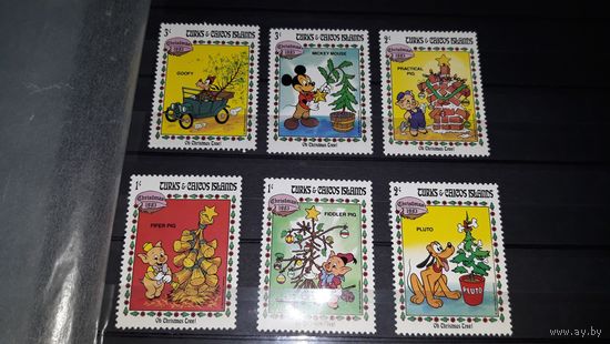 Рождество и Новый год, праздники, марки, Теркс и Кайкос, елка и елочные игрушки свинки три поросенка собака Гуффи и Микки Маус фауна, Уолт Дисней, мультфильмы
