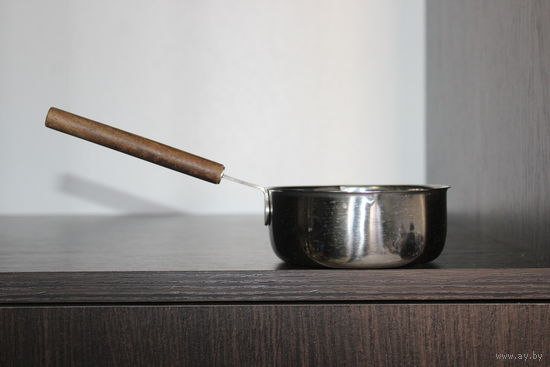 Металлический сотейник с деревянной ручкой, клеймо.
