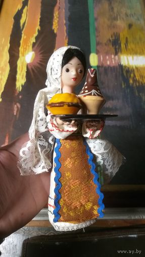 Винтажная кукла