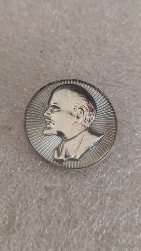 Значек знак Ленин,200 лотов с 1 рубля!!!