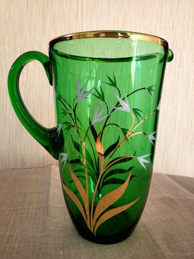 Кувшин для воды,  Богемское цветное стекло.