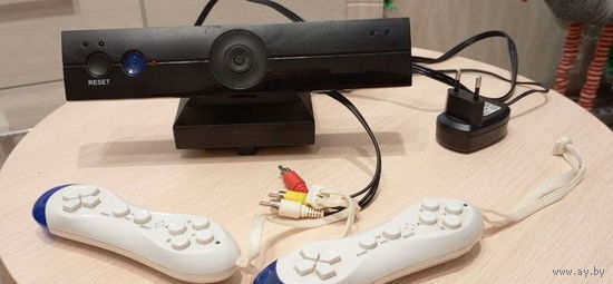 Игровая приставка с видеокамерой и датчиком движения