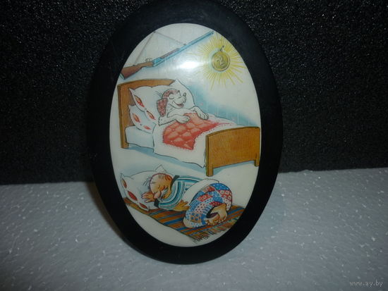 Настенная Плакетка 3. Эбонит. А.Шварц. 60-е годы. СССР