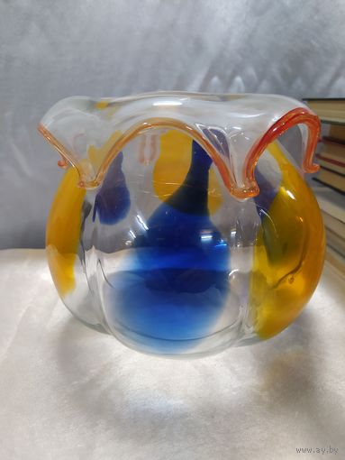 Ваза. Цветное стекло