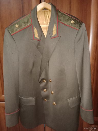 Китель генерал - майора Советской армии размер 54  - 5. Пошит в КБО Белорусского Краснознаменного военного округа с 1 руб без мц