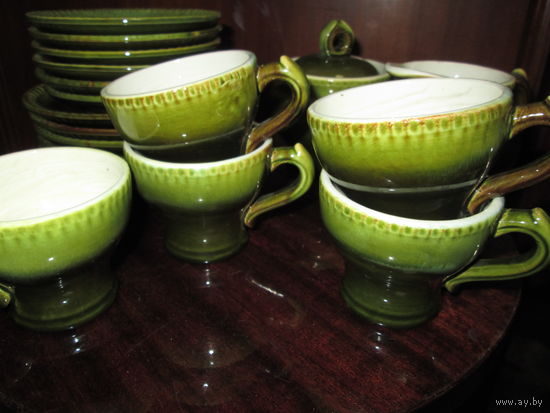 Кофейный сервиз,12 блюдец,5 чашек,сахарница,сливочник.Канаково.ЗИ К.1968 г.С рубля.