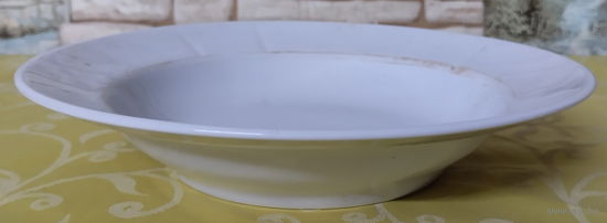 Тарелка суповая-1 эпохи СССР. Добрушский фарфоровый завод (Добруш), 1978-1991 гг