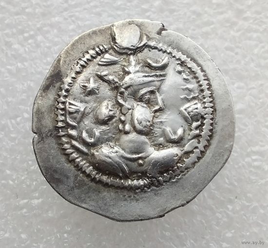 Иран (Персия) V - VI века. Сасаниды. Драхма. Кавад I. (488-496, 499-531 гг.) Без луны и звёзд.