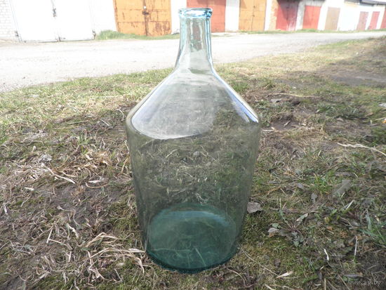 Бутыль под конус,высота 40 см.С рубля.