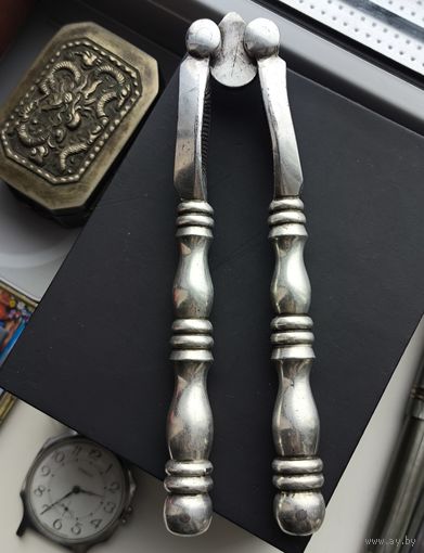 Орехокол старинный начало XX века.