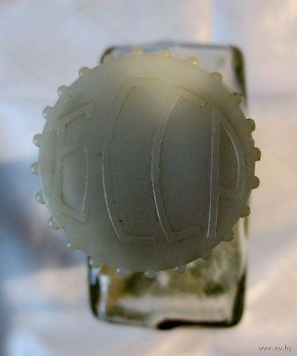 Зубровка, БССР, оригинальная бутылка из 80-ых годов. Оригинальная крышка - БССР. Отличное состояние.