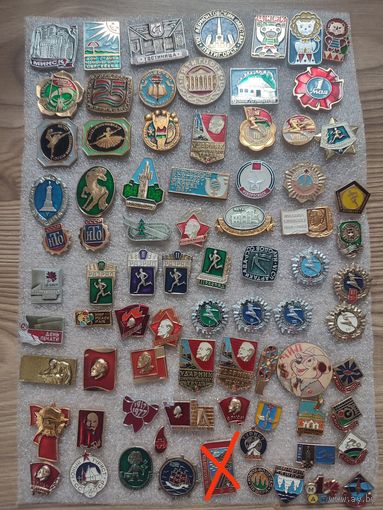 Значки на выбор, распродажа коллекции.