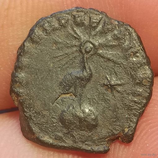 Древний Рим...Констанций II (337-361 гг. н.э.) Феникс на Земном шаре...