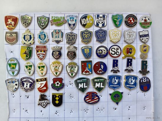 Значки ФК Барановичи.Лида.Арсенал Гранит .Динамо Брест.Нафтан....цена за 1 знак