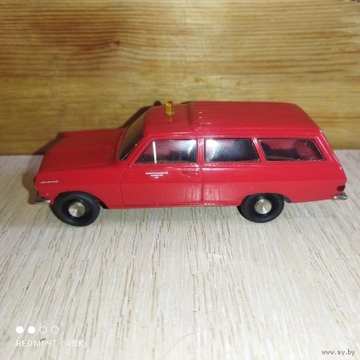 Модель "OPEL".PARADCAR 69.Смола..1/43.