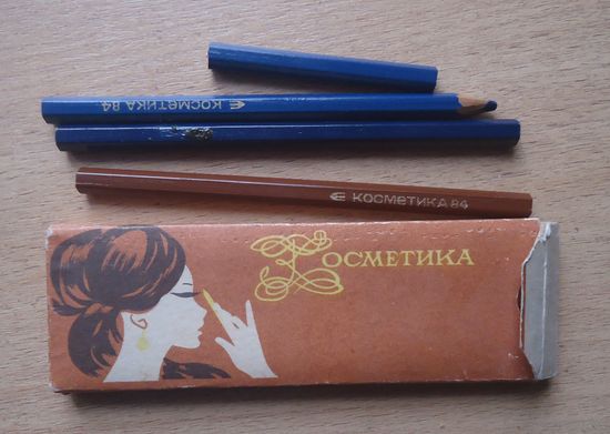 Цветные косметические карандаши