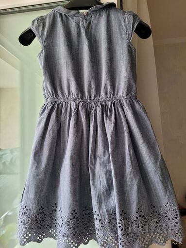 Платье нарядное.