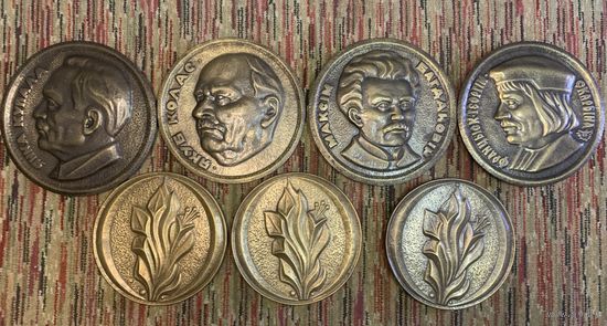 Чеканки СССР большие. Ручная работа. Писатели Беларуси.