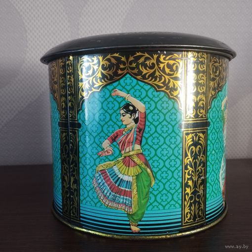 Жестяная банка из под чая большая