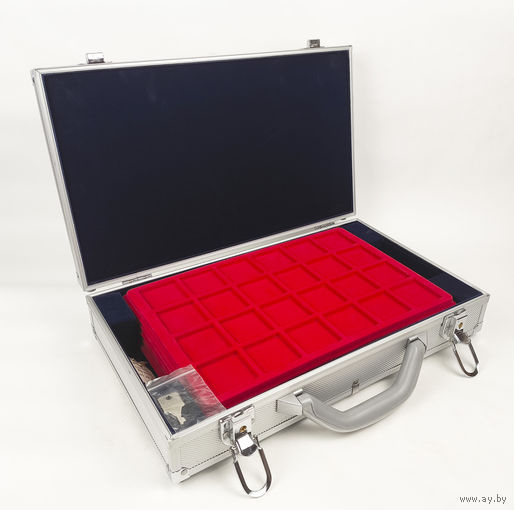 Алюминиевый кейс Leuchtturm с 5 планшетами на 184 монеты