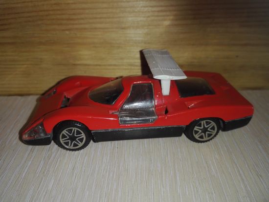 Винтаж.Panther Bertone.Politoys.Италия.1/43.