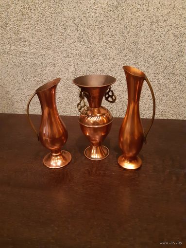 Малые вазочки медные .