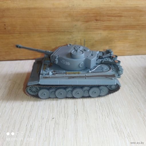 Танк Pz.Kpfw. VI Tiger Ausf. 1:72