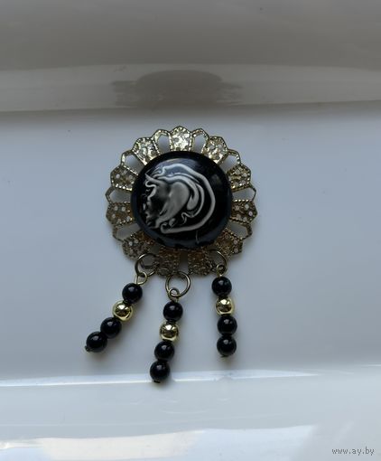 Винтажная брошь период СССР с рубля.