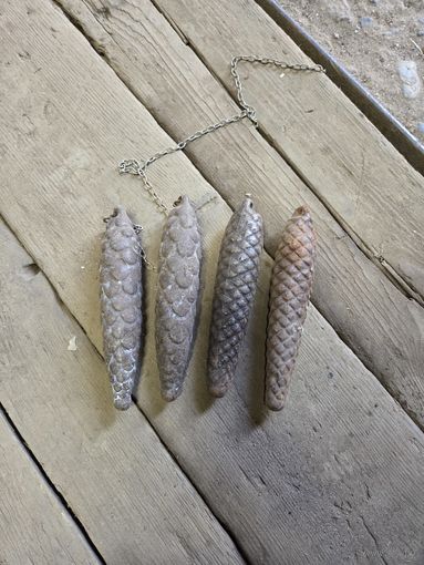 Шишки от настенных часов