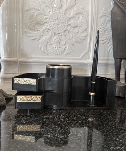 Винтажная подставка под канцелярские товары с ручкой СССР