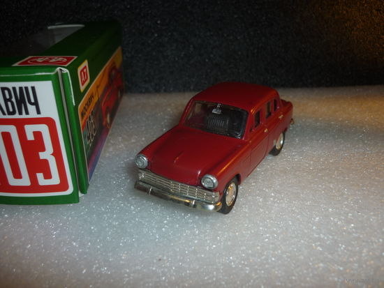 Модель авто. Москвич 403. 1:43. Металл. без коробки