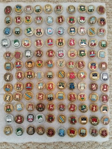 Гербы городов. Значки из серии Золотое кольцо,  Серверное ожерелье, Древний герб, Древняя Русь. Цена указывается за один значок. #-III-08