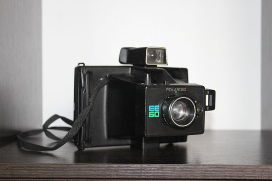 Фотоаппарат "Polaroid ЕЕ 60".