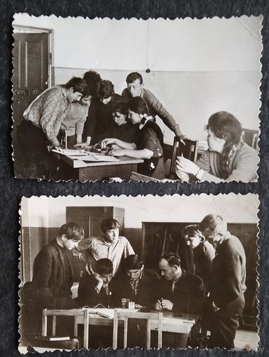 Школьные будни. Фото 1950-60х. 8х12 см. Цена за 2 фото