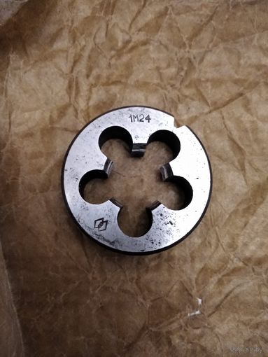 Плашка (лерка) М24Х2