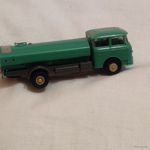 Автомобиль пластик СССР