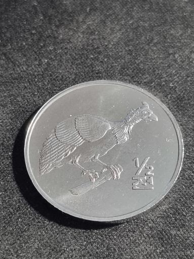 Северная Корея 1/2 чона 2002 Цесарка Unc