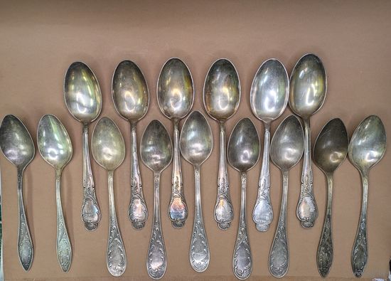 Ложки столовые. СССР. МНЦ, мельхиор. Германия SILBER 90 посеребрение. Всего 15 шт. Одним лотом. С рубля.